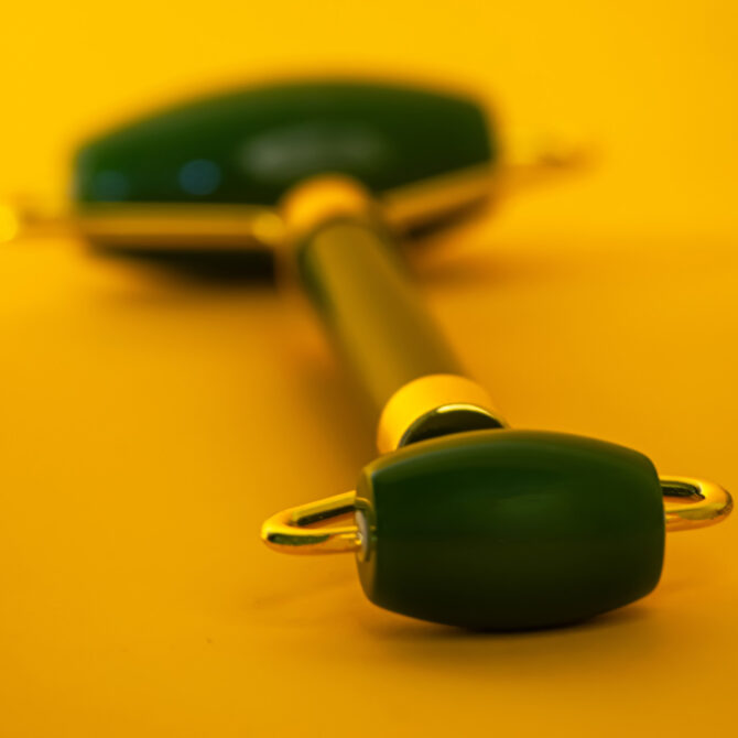 Green Jade Crystal Face Roller / Massager