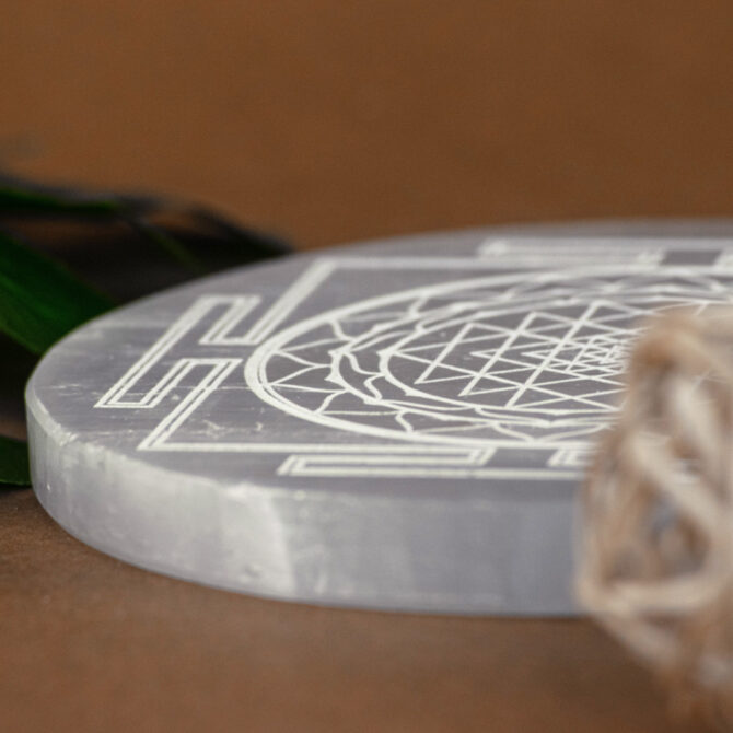 Selenite Round Charging plates - 4 inch
