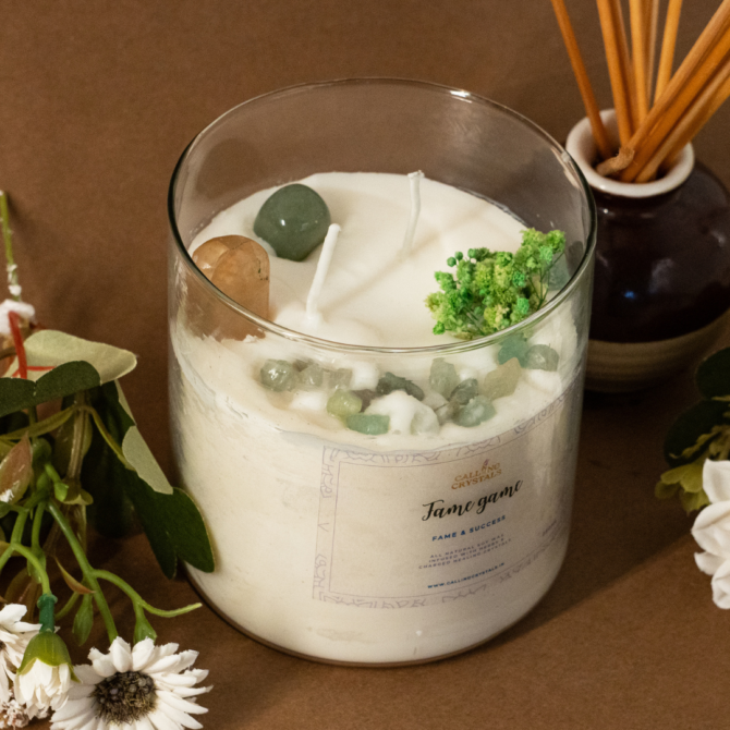 Fame game - Herbs & Crystal Infused Candle
