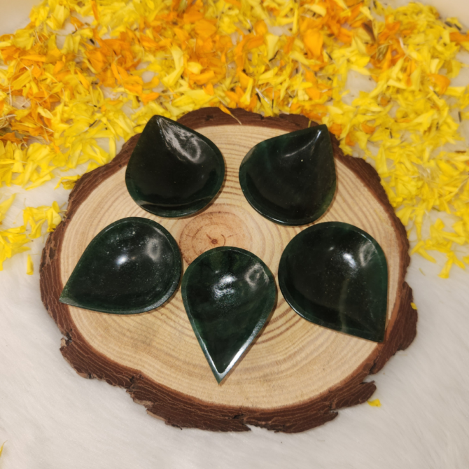 Black Agate Crystal Diya